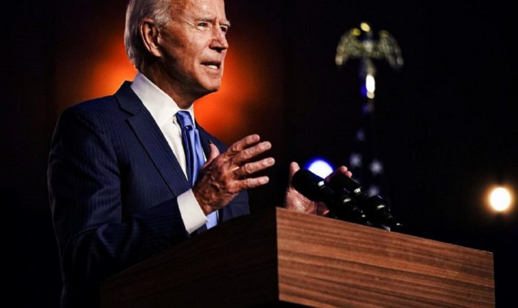 Joe Biden, prins în timp ce făcea un gest rușinos, de față cu marii lideri mondiali. Imaginile fac înconjurul lumii VIDEO