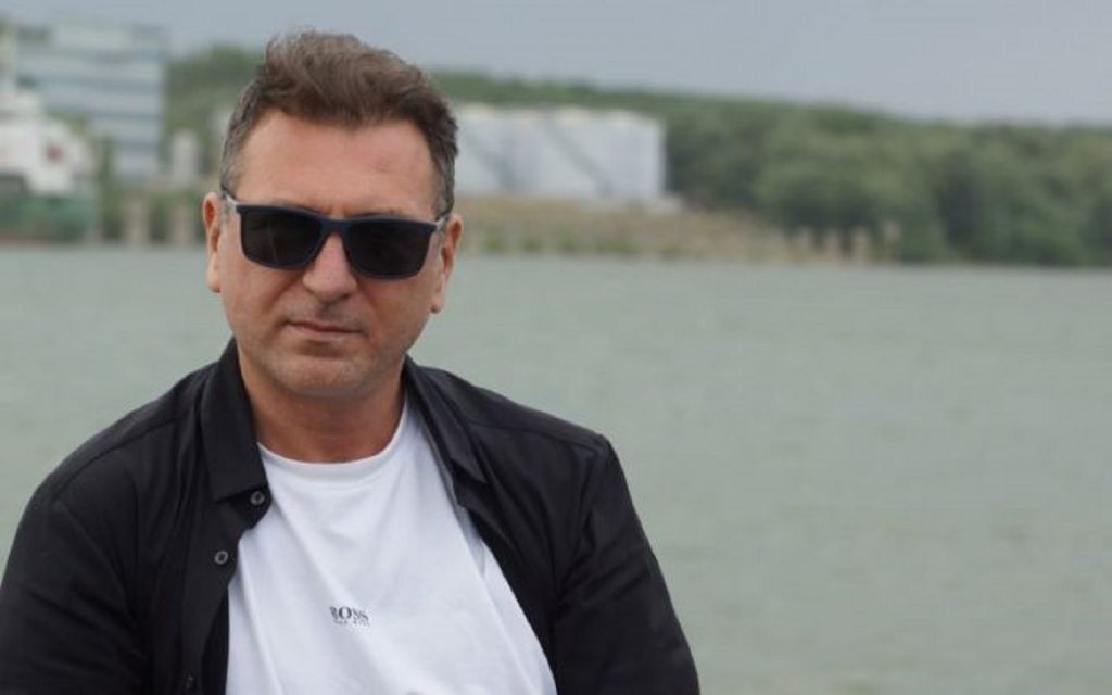 De la ce a pornit, de fapt, cearta dintre Christian Sabbagh și soția sa. Prezentatorul îl dă în judecată pe polițistul care i-a luat declarație Iuliei. EXCLUSIV