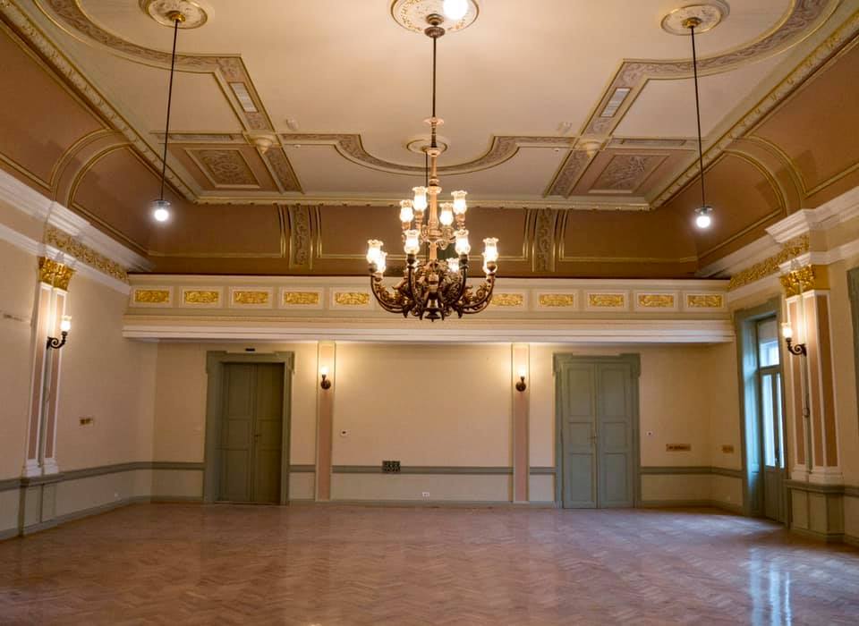 Sala Marii Uniri din Palatul Comitatului din Arad, restaurată cu fonduri europene. Inaugurarea a avut loc vineri