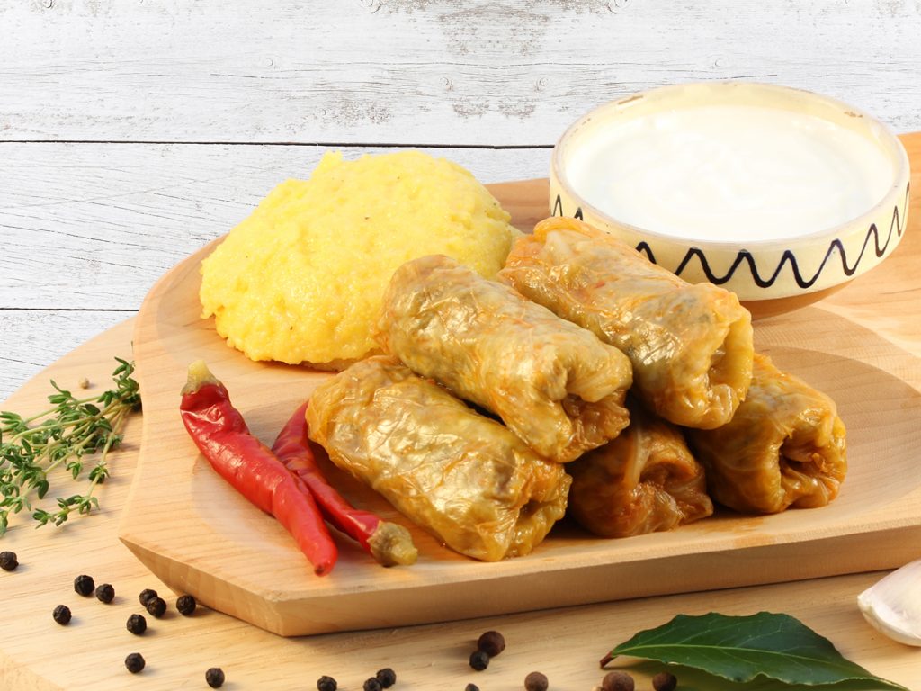 Cum faci ca sarmalele să iasă pufoase. Trucul ştiut de prea puţine gospodine