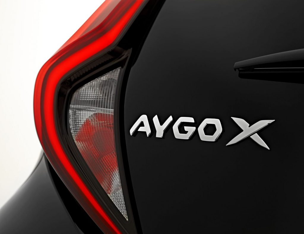Toyota transformă citadina Aygo într-un crossover urban. Iată cum arată noul Aygo X