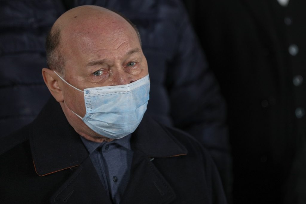 Traian Băsescu spune că nu se implică în fuziunea PNL-PMP. Din ce funcție mai face politică fostul președinte