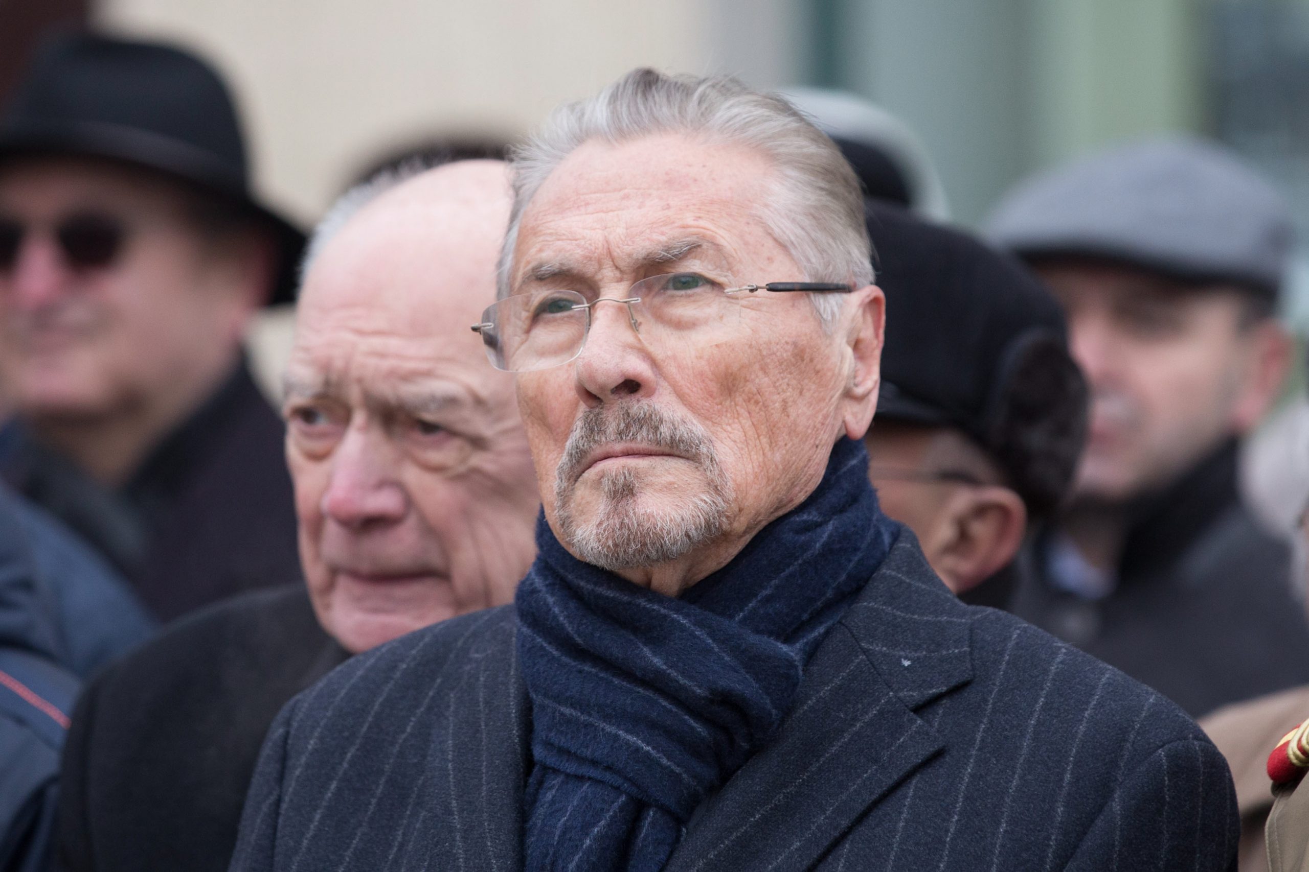 Un sfert de veac de la marea păcăleală cu Emil Constantinescu