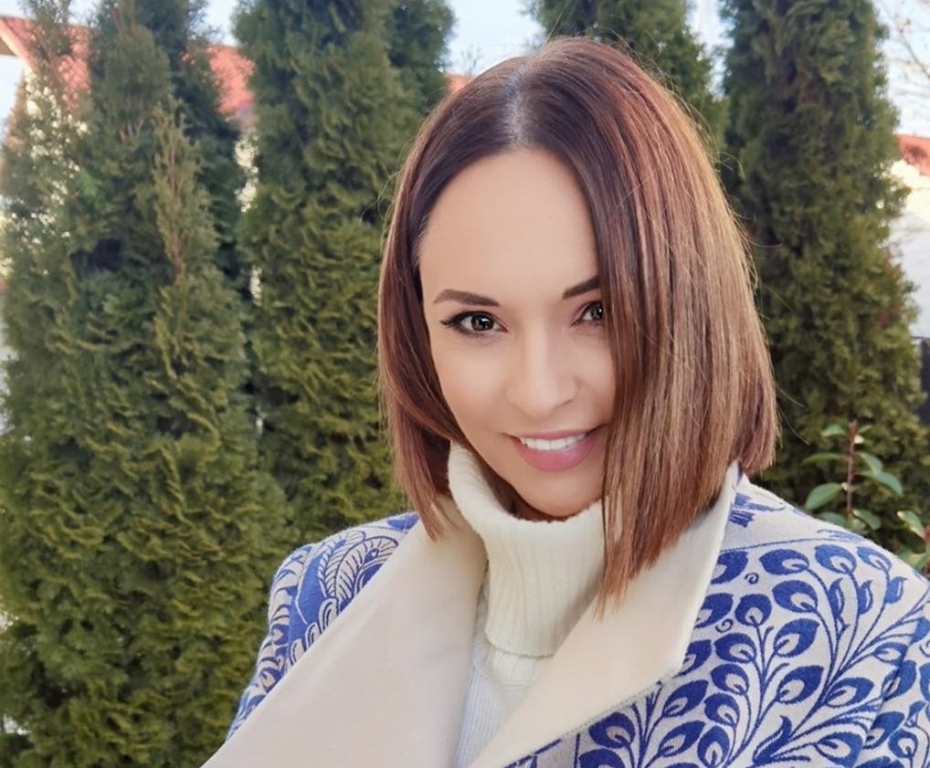 Andreea Marin a dat-o-n bară pe Facebook. Fanii nu s-au putut abţine când au văzut: „Dezgustători”