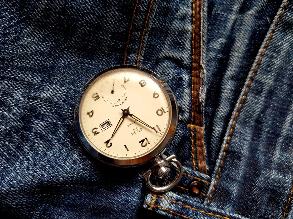 De ce au blugii un buzunar mic in fata. Explicatia la care putini s-ar fi gandit