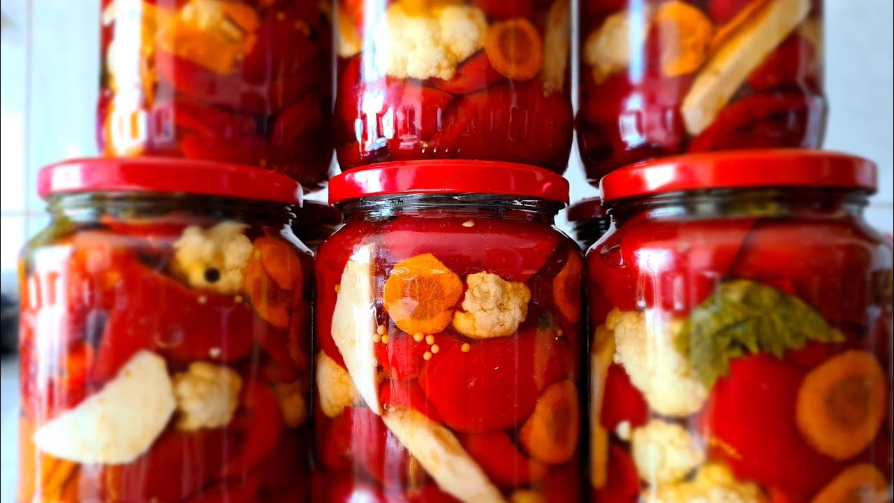 Conopidă murată pentru iarnă. Ingredientul care schimbă tot, trebuie să încerci reţeta