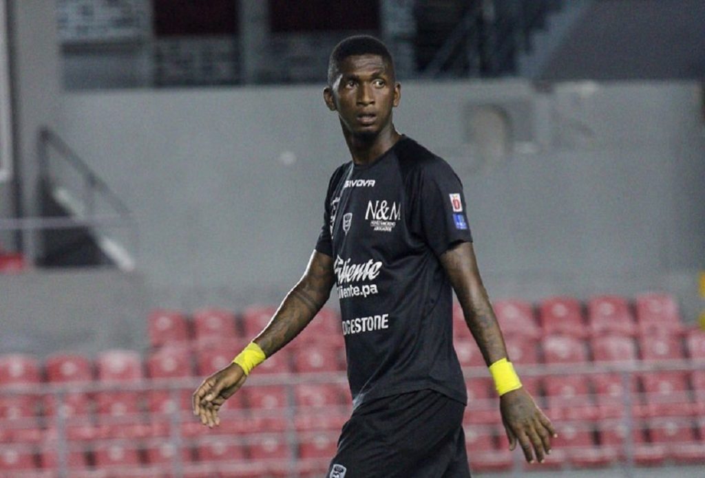 Doliu în fotbal. Un jucător de doar 27 de ani s-a stins după un antrenament. Ce s-a întâmplat, de fapt