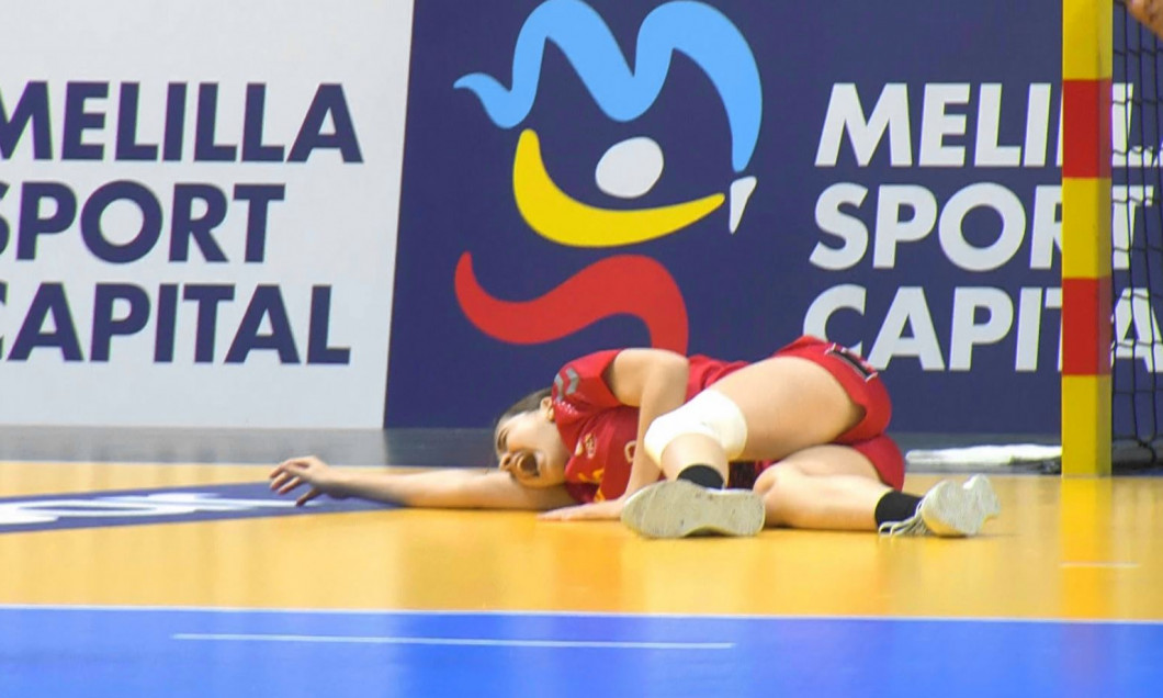 Accidentare cruntă la Campionatul Mondial de handbal feminin. Oana Borș, în lacrimi în timpul meciului România - Iran