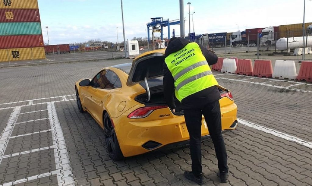 Bolid de lux, extrem de rar, confiscat de polițiști în Portul Constanța. Detaliul care i-a alertat pe oamenii legii VIDEO