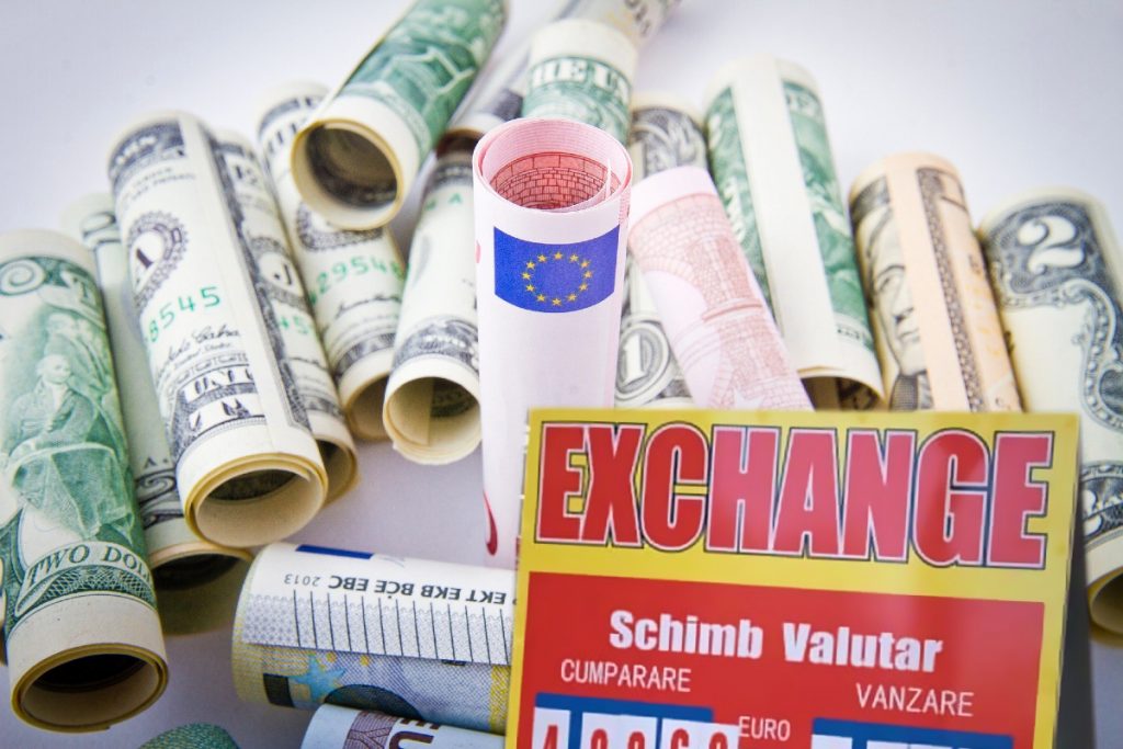 Curs valutar BNR luni, 27 decembrie 2021. Euro și dolarul în raport cu leul – Update