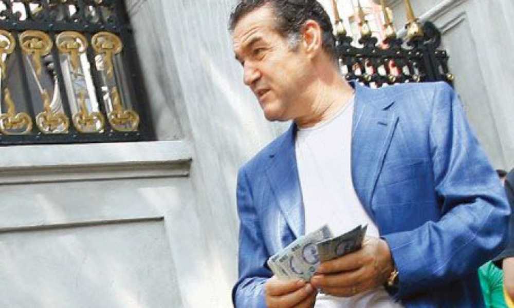 Gigi Becali a scos bani grei din buzunar. S-a întâmplat în vară, dar abia acum s-a aflat totul
