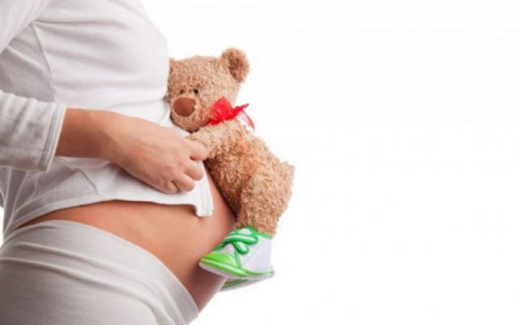 Locul din România unde nasc cele mai multe mame minore. Fenomenul e alarmant, câți ani are cea mai tânără