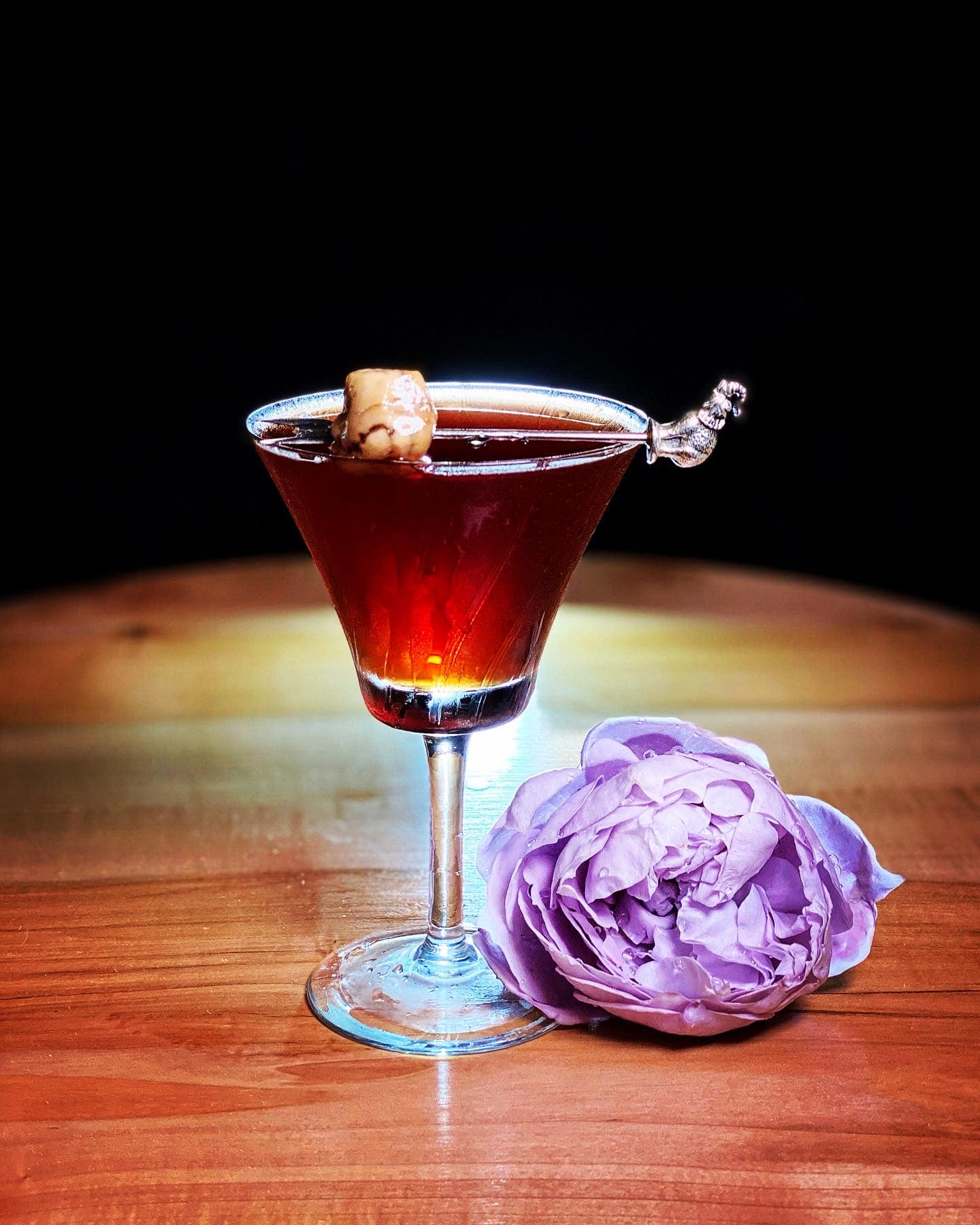 Cum faci un Manhattan, cocktailul clasic