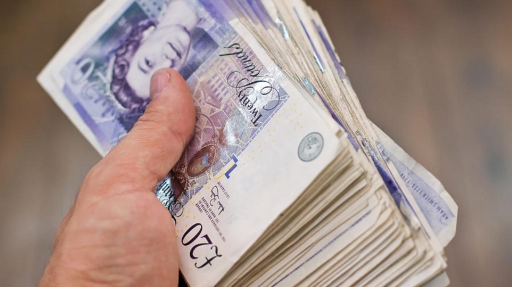 Meseria la care cel mai mic salariu e de 20.480 de lire sterline. Nu îți trebuie studii, englezii sunt disperați să găsească oameni