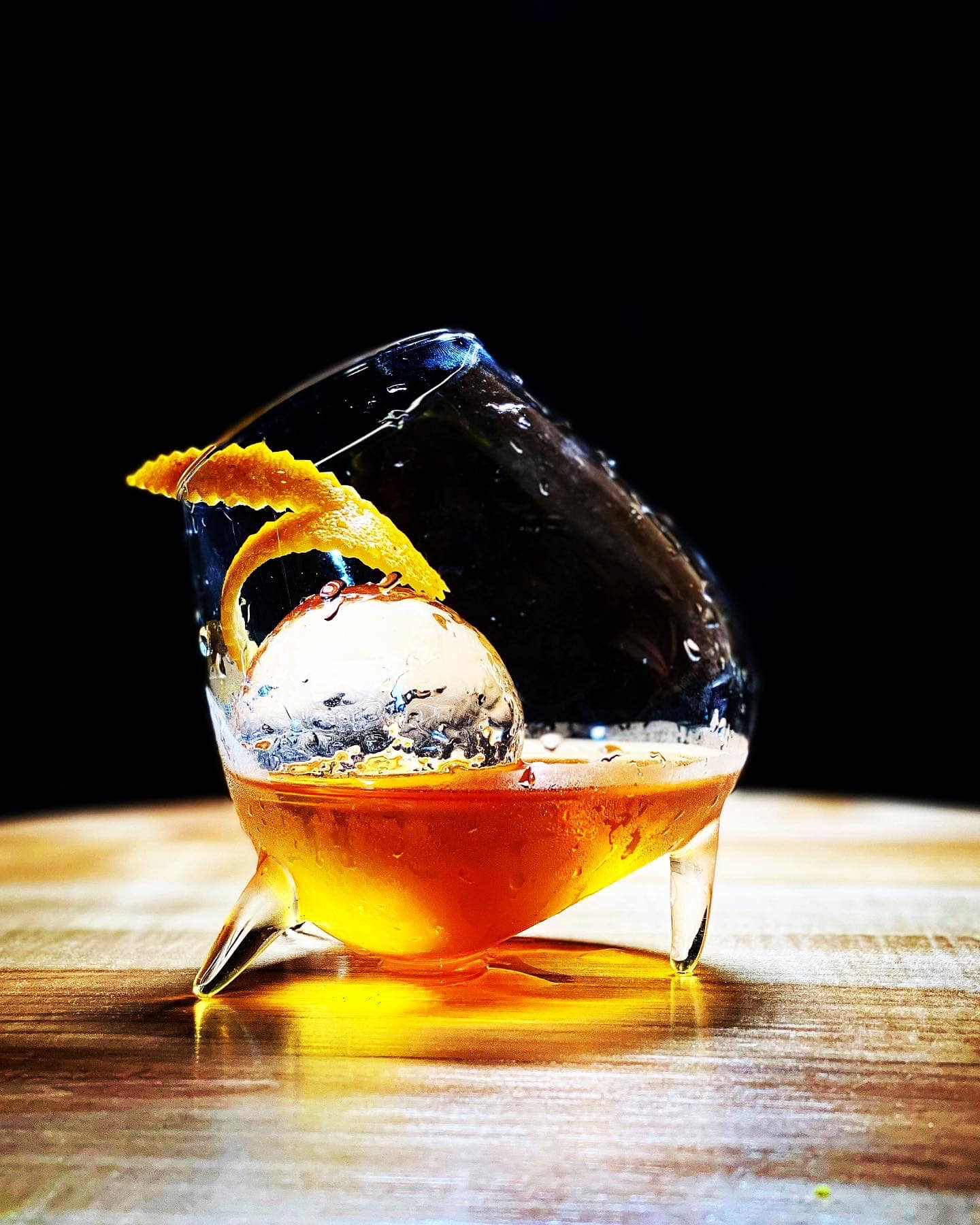 Cum faci un Old Fashioned Whiskey Cocktail