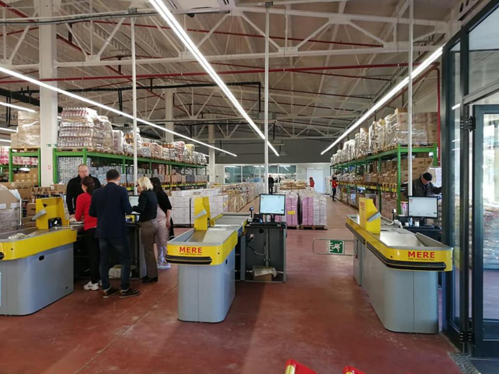 România, raiul cumpărăturilor pentru ucraineni. De ce aleg supermarketurile din Moldova