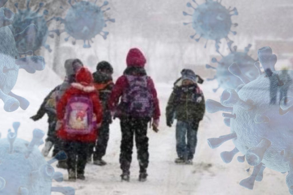 Urmează o iarnă grea pentru elevi, cu sau fără varianta Omicron. Ce avertisment dau experții în sănătate