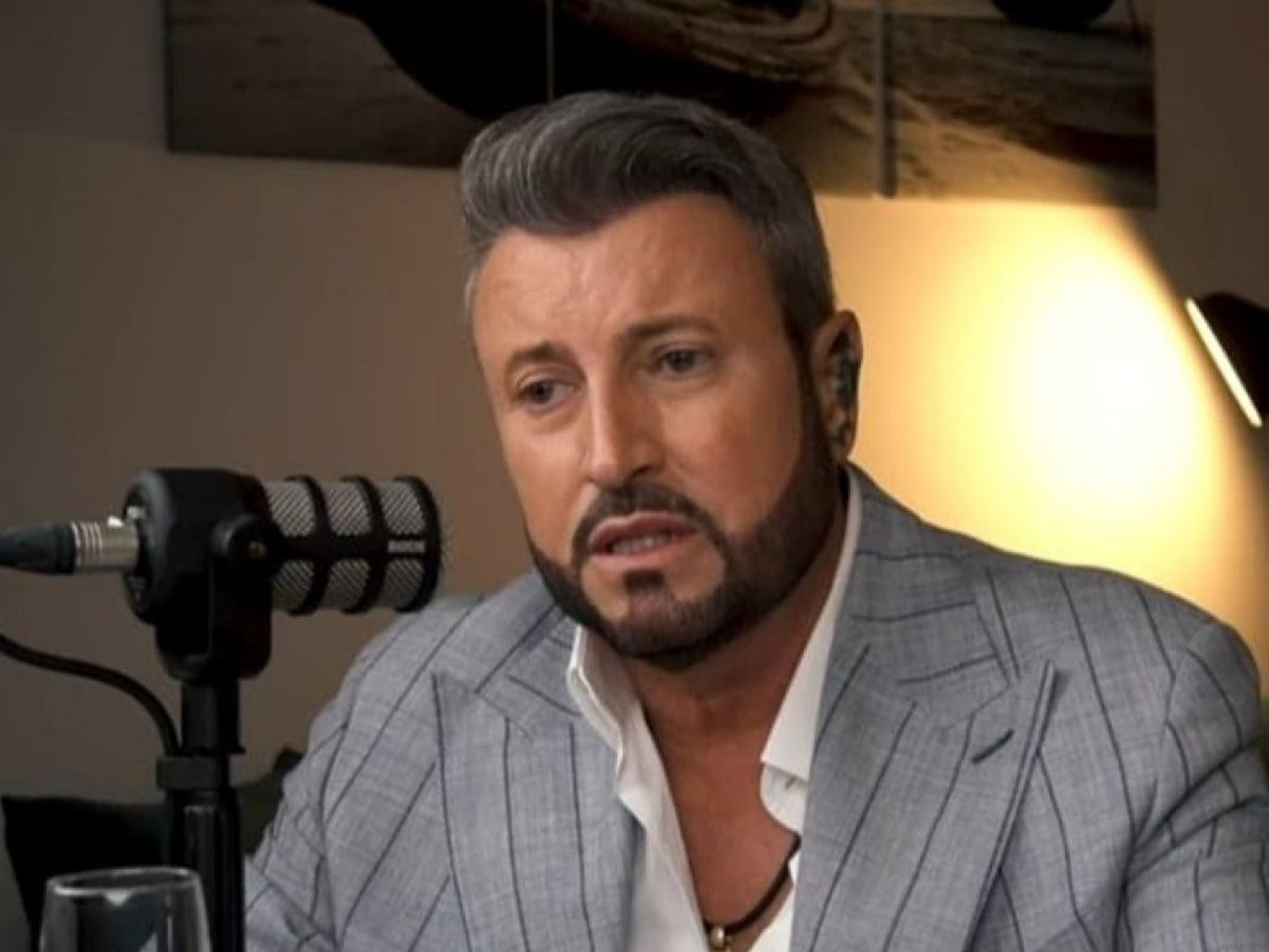 Cătălin Botezatu, un car de nervi după amenzile primite la ziua lui. ”Doar nu voiați să-mi cânte invitații Aleluia” (Exclusiv)