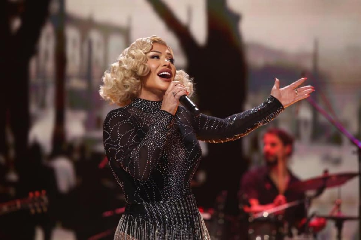 Loredana Groza şochează din nou. Pictorial incendiar de Moş Nicolae