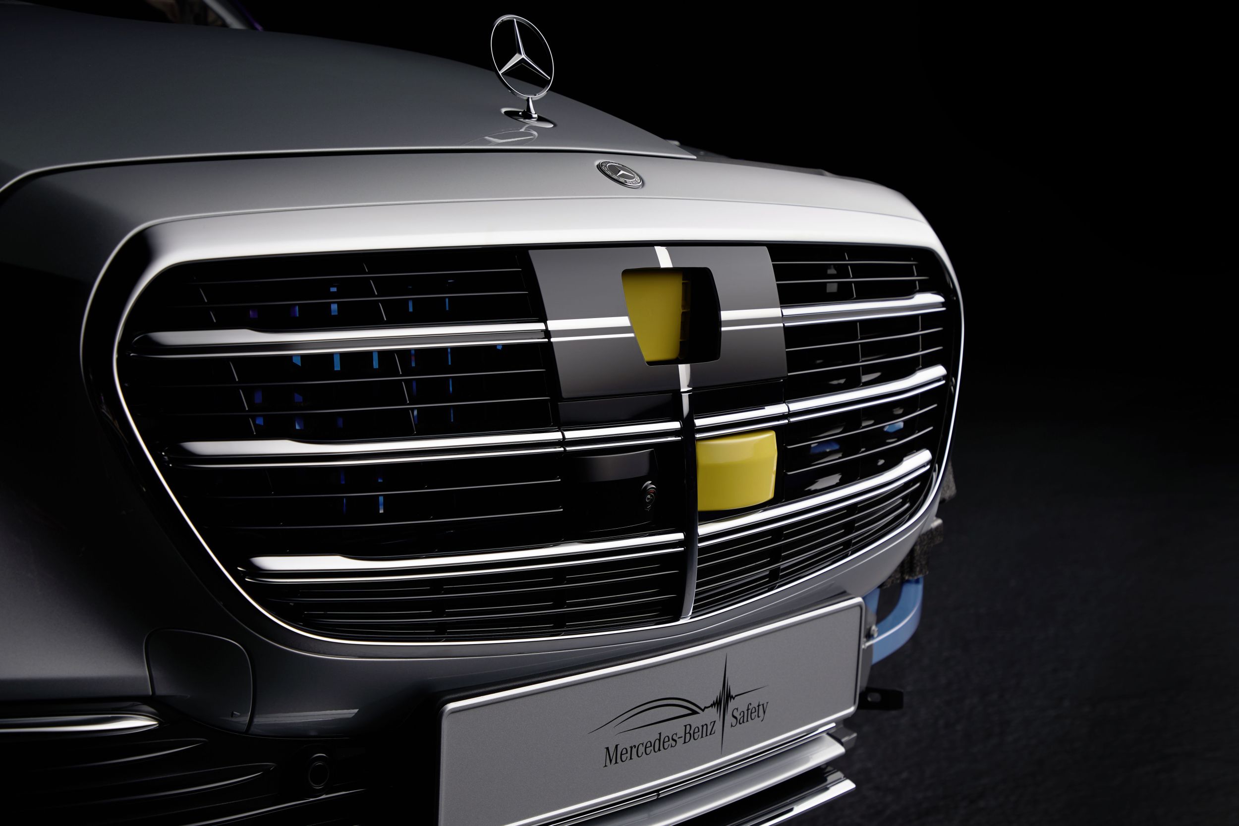 Mercedes-Benz este primul producător auto autorizat să ofere un sistem autonom de rulare de nivel 3. Ce înseamnă acest lucru