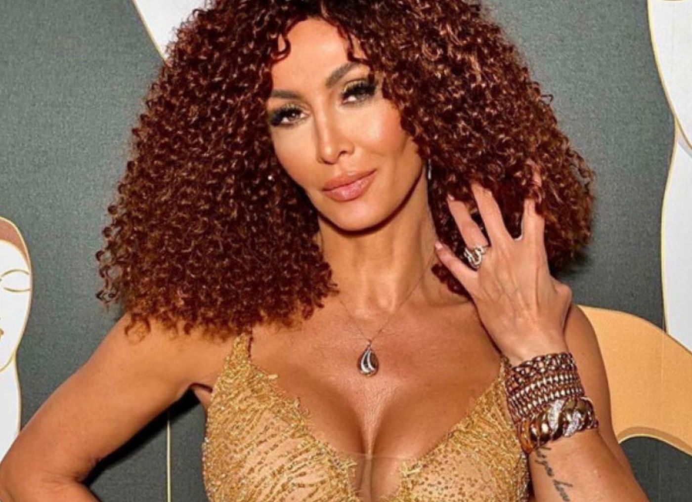 Mihaela Rădulescu, dată de gol de primul soț. Cu cine a prins-o în pat. ”Am rămas împietrit” 