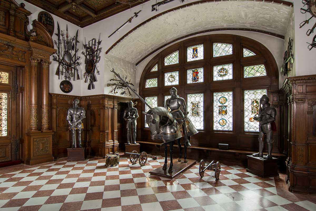 Ce factura a primit la gaze Castelul Peles din Sinaia