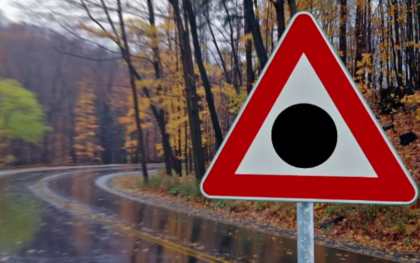 Ce reprezintă indicatorul auto triunghiular cu semnul exclamării