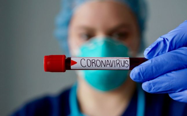 Cine este considerat contact direct în cazul Covid-19. Situaţiile în care trebuie să stai în carantină