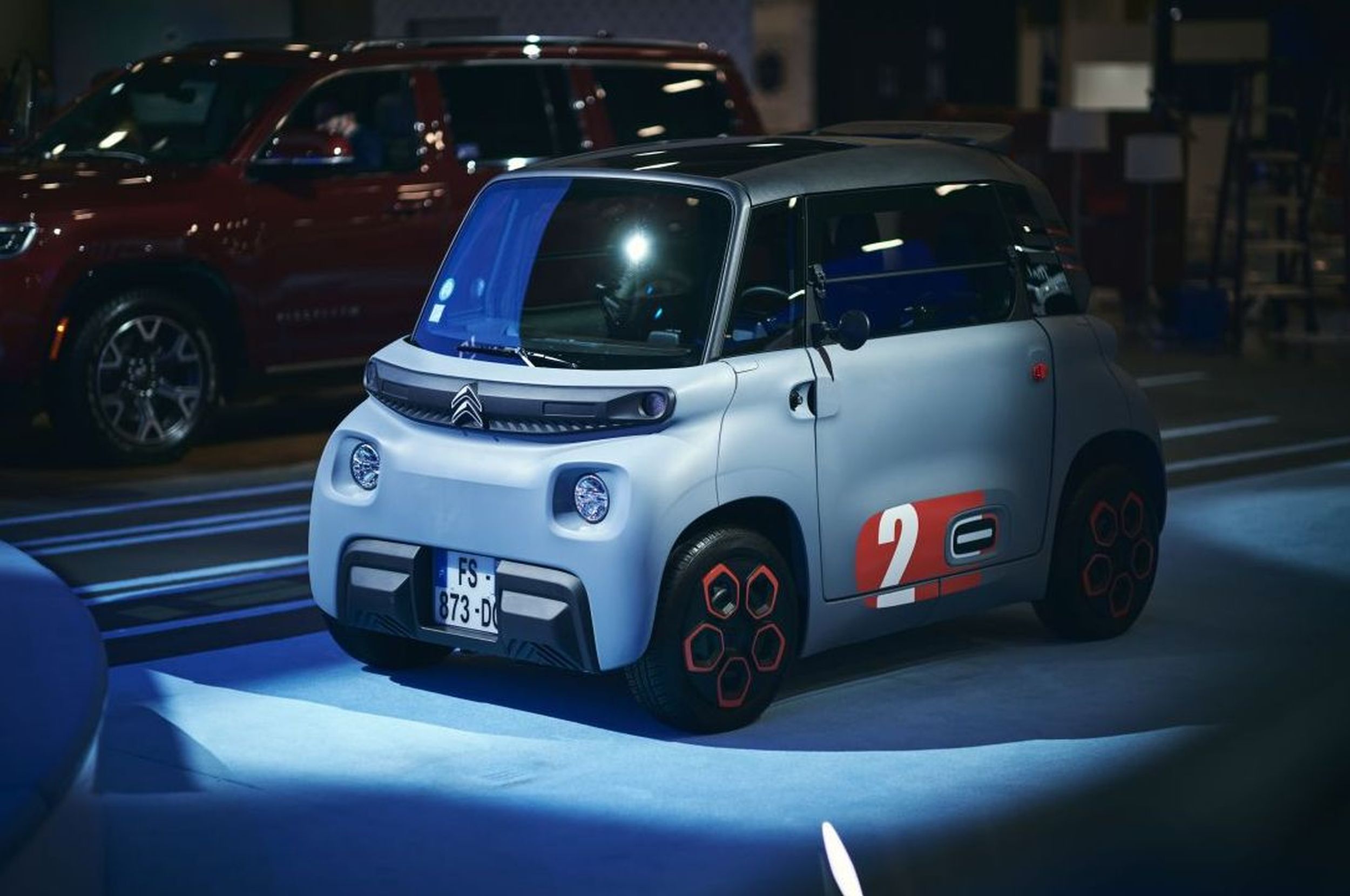 Citroen a prezentat la CES 2022 un concept autonom open-source. Vechicul poate transporta capsule fabricate de alți producători