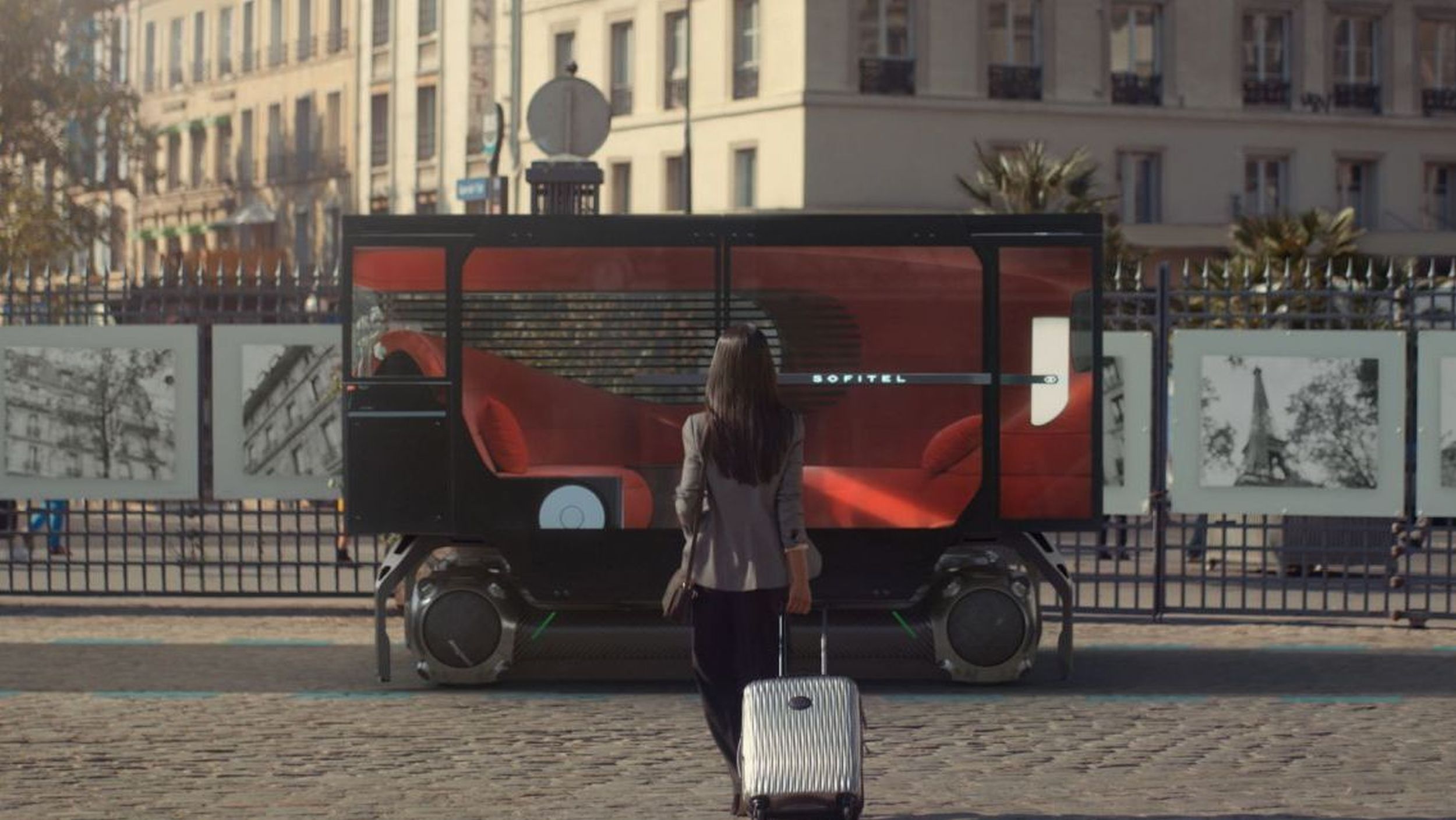 Citroen a prezentat la CES 2022 un concept autonom open-source. Vechicul poate transporta capsule fabricate de alți producători