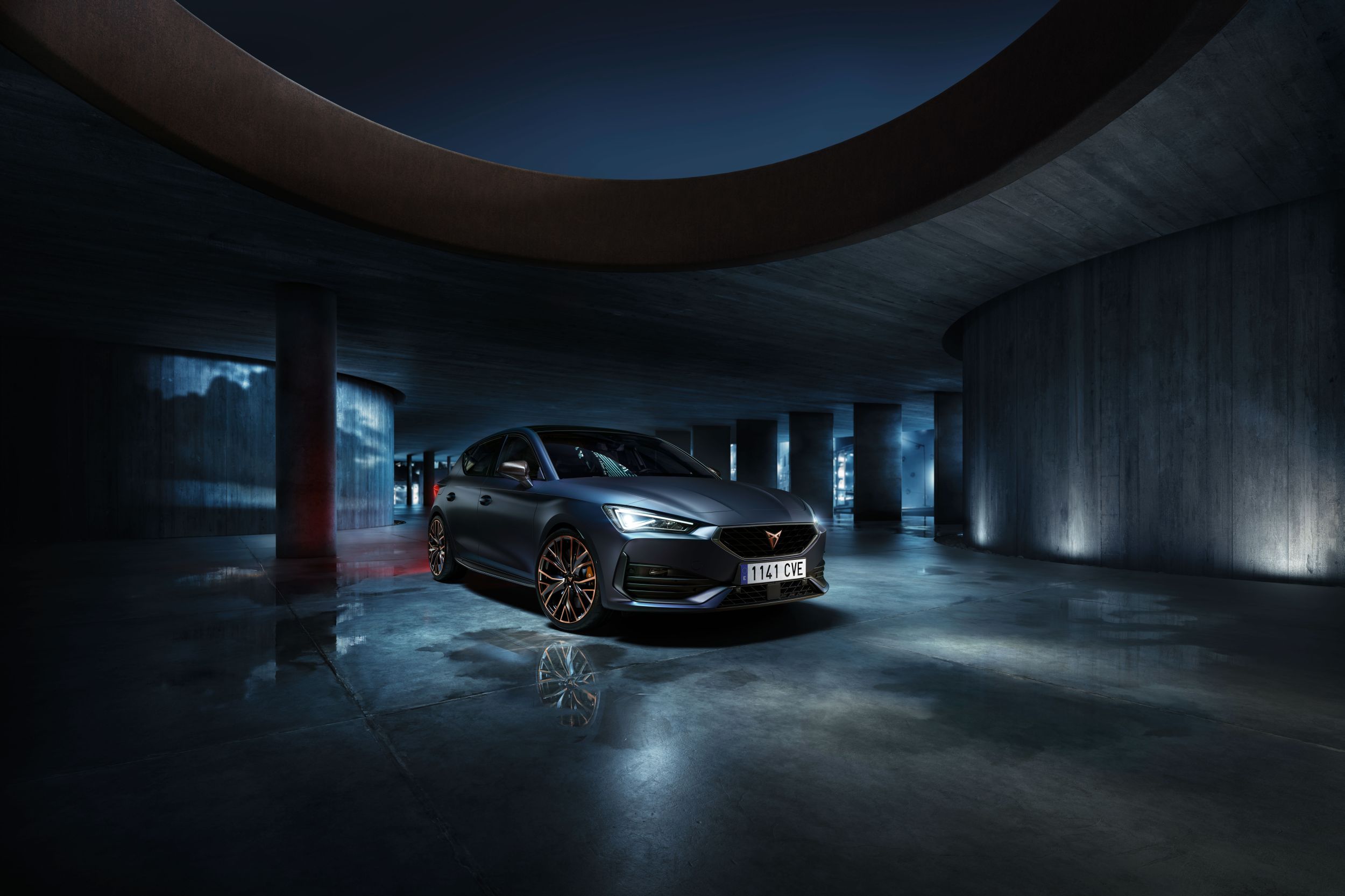 Cupra lansează o nouă echipare pentru Leon. Ce aduce nou VZ CUP