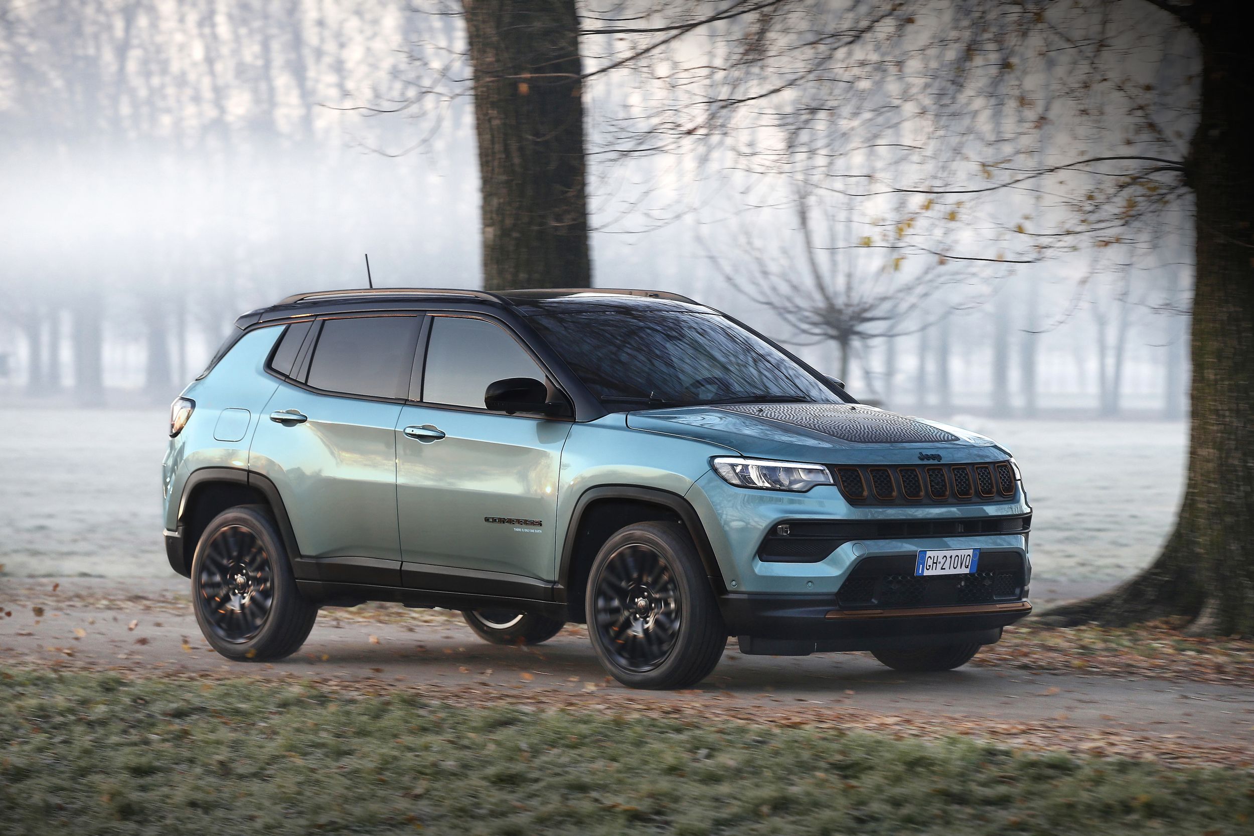 Jeep introduce un sistem hybrid de propulsie pentru modelele Renegade și Compass. Ce performanțe are 