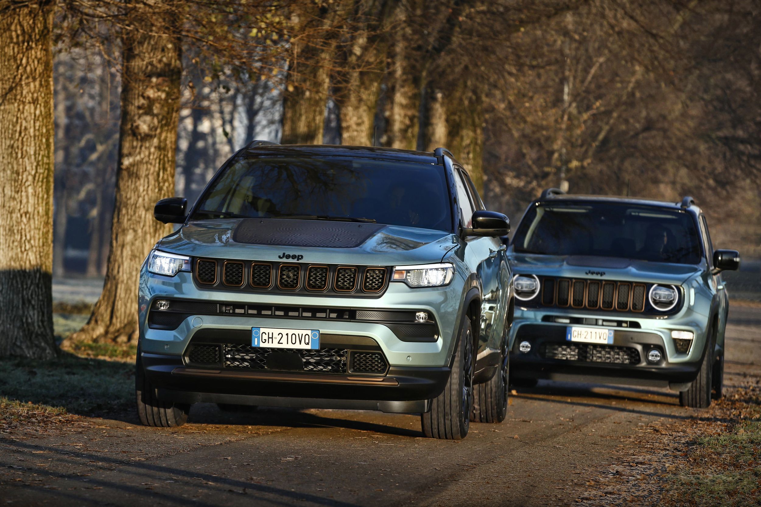 Jeep introduce un sistem hybrid de propulsie pentru modelele Renegade și Compass. Ce performanțe are 