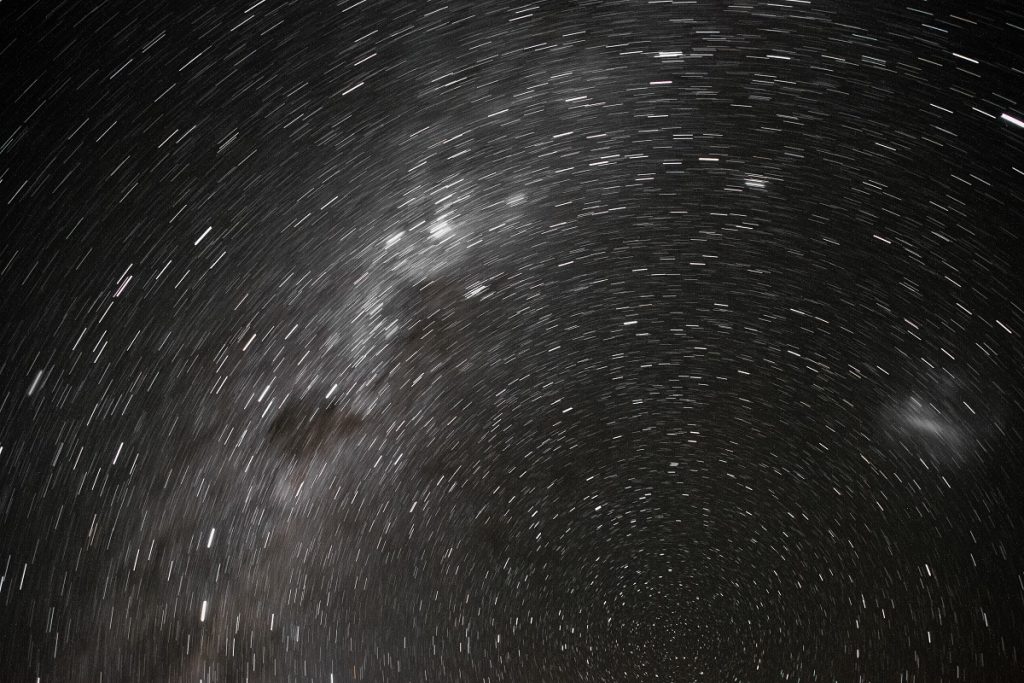 Obiectul misterios din spațiu care emite semnale radio. Ce cred astronomii