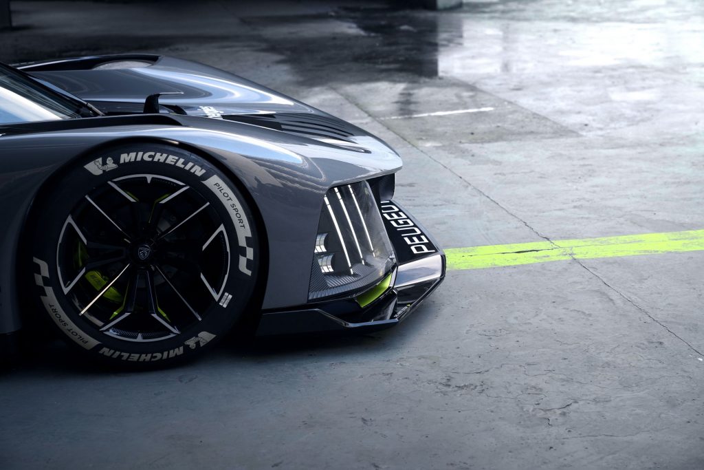 Noul Peugeot 9×8 Hypercar este pregătit pentru debutul în Campionatului Mondial de Anduranță. Producătorul francez își dorește o nouă victorie la Le Mans