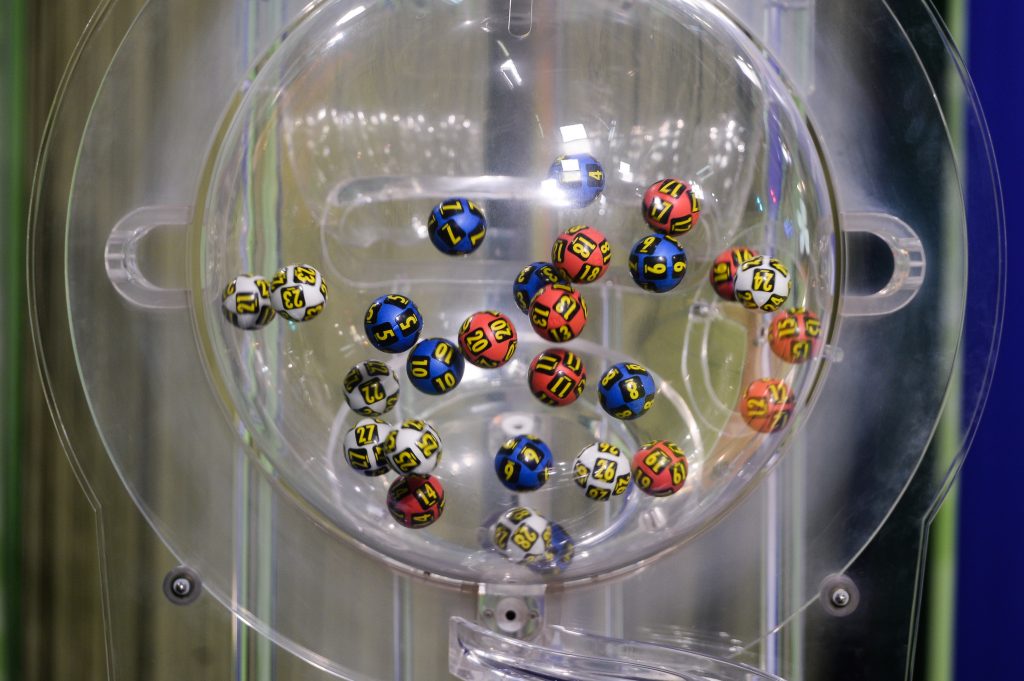 Rezultate extragere Loto 6/49 joi, 20 ianuarie 2022. Ce numere au fost alese, inclusiv pentru Joker și Noroc