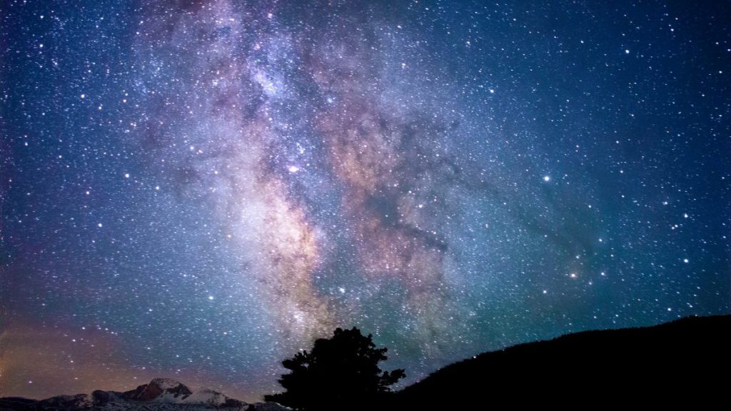 Un obiect spațial misterios transmite semnale radio la fiecare 18 minute. Nu seamănă cu nimic din ce au mai auzit astronomii până acum