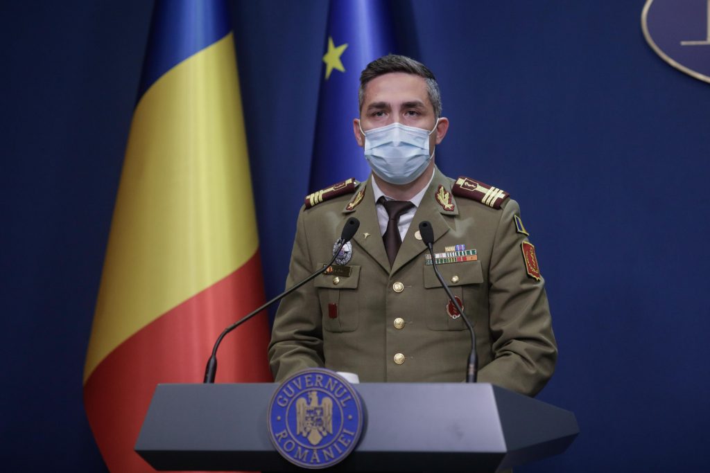 Valeriu Gheorghiță afirmă că majoritatea populației lumii va trece prin boală în această perioadă. „Atunci se vor ridica cele mai multe restricții”