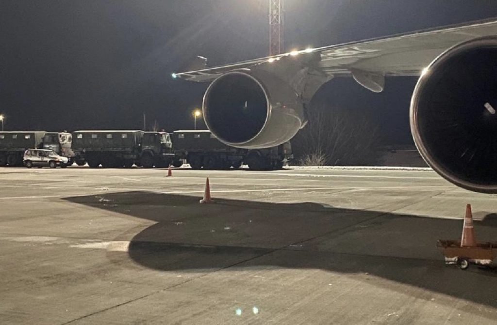 Criza din Ucraina. SUA au trimis al doilea lot de arme la Kiev pentru o posibilă confruntare cu Rusia