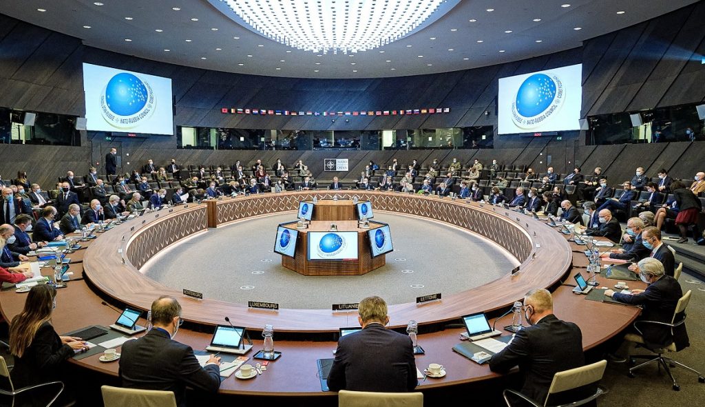 Întâlnire NATO-Rusia, fără acorduri. Moscova vrea răspunsuri scrise de la NATO la propunerile sale și avertizează asupra pericolelor