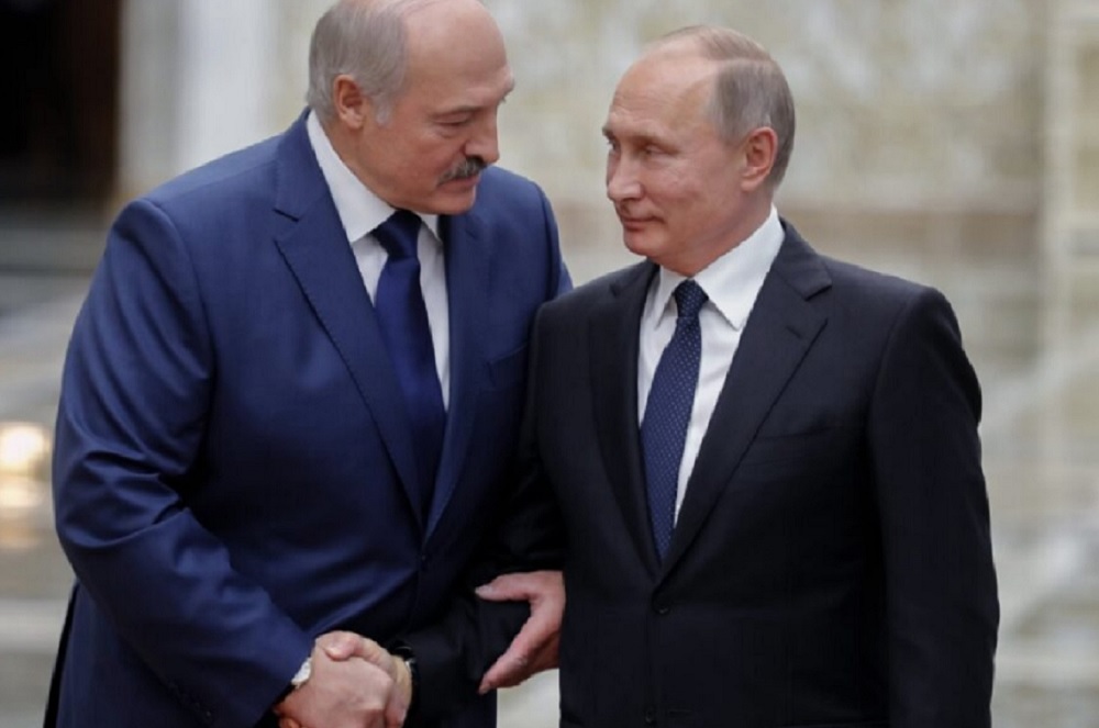 Aleksandr Lukașenko organizează manevre militare cu Rusia. Belarus se pregătește pentru confruntări cu țările vecine