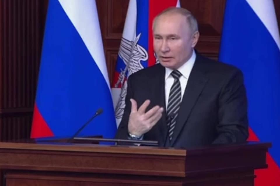 Vladimir Putin prezintă o amenințare pentru pacea din Europa. „Tobele de război” sună la granița dintre Rusia și Ucraina