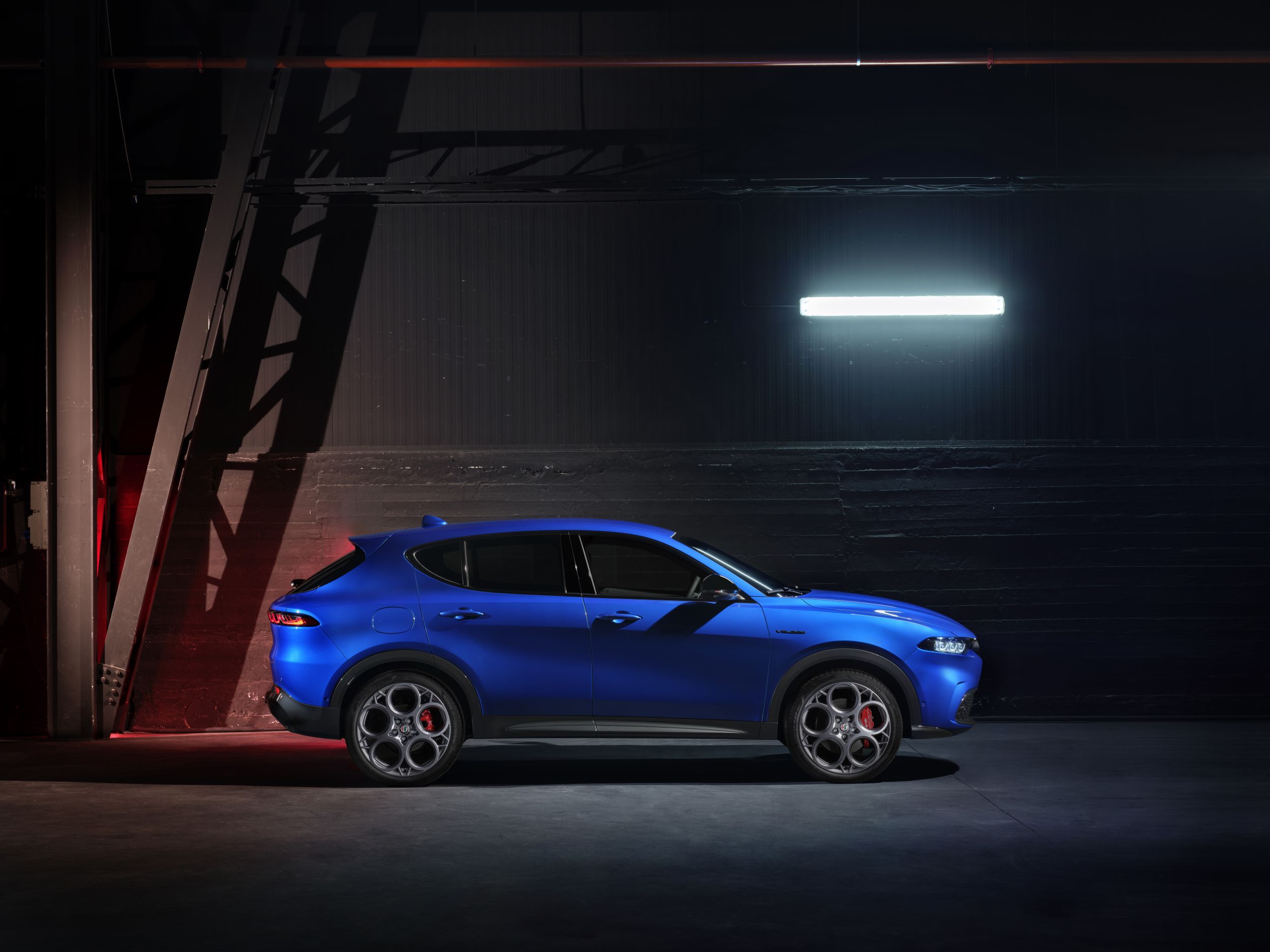 SUV-ul Alfa Romeo Tonale a fost prezentat oficial. Noul model va putea fi configurat cu motorizări de până la 275 CP