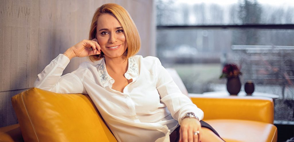 Ce a ţinut ascuns Andreea Esca faţă de părinţii săi. I-a minţit ani de zile