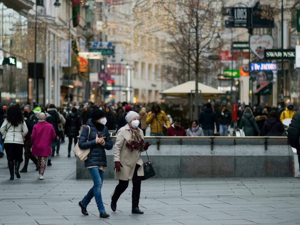 Până când e valabilă măsura vaccinării obligatorii anti-covid în Austria. A intrat în vigoare azi, 1 februarie 2022
