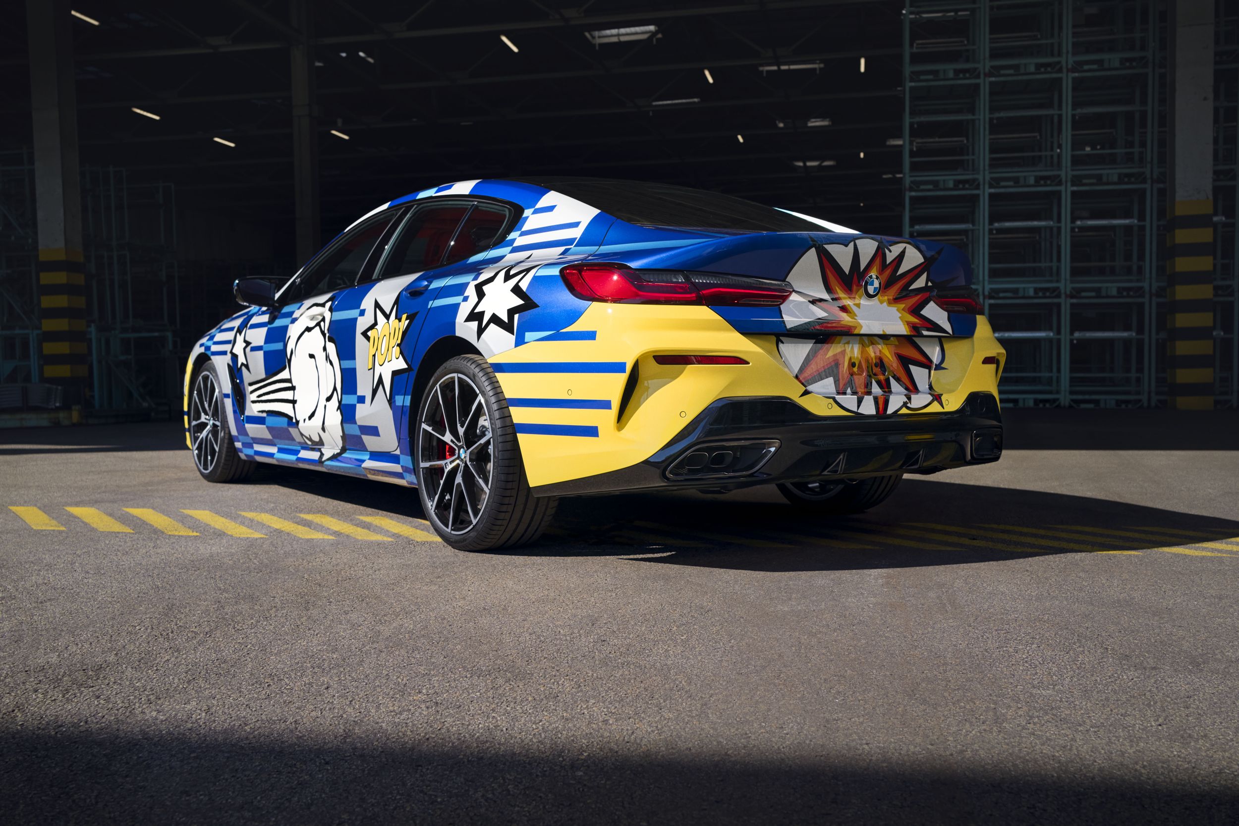 BMW deschide comenzile pentru ediția specială The 8 X Jeff Koons. Doar 99 de unități vor fi disponibile