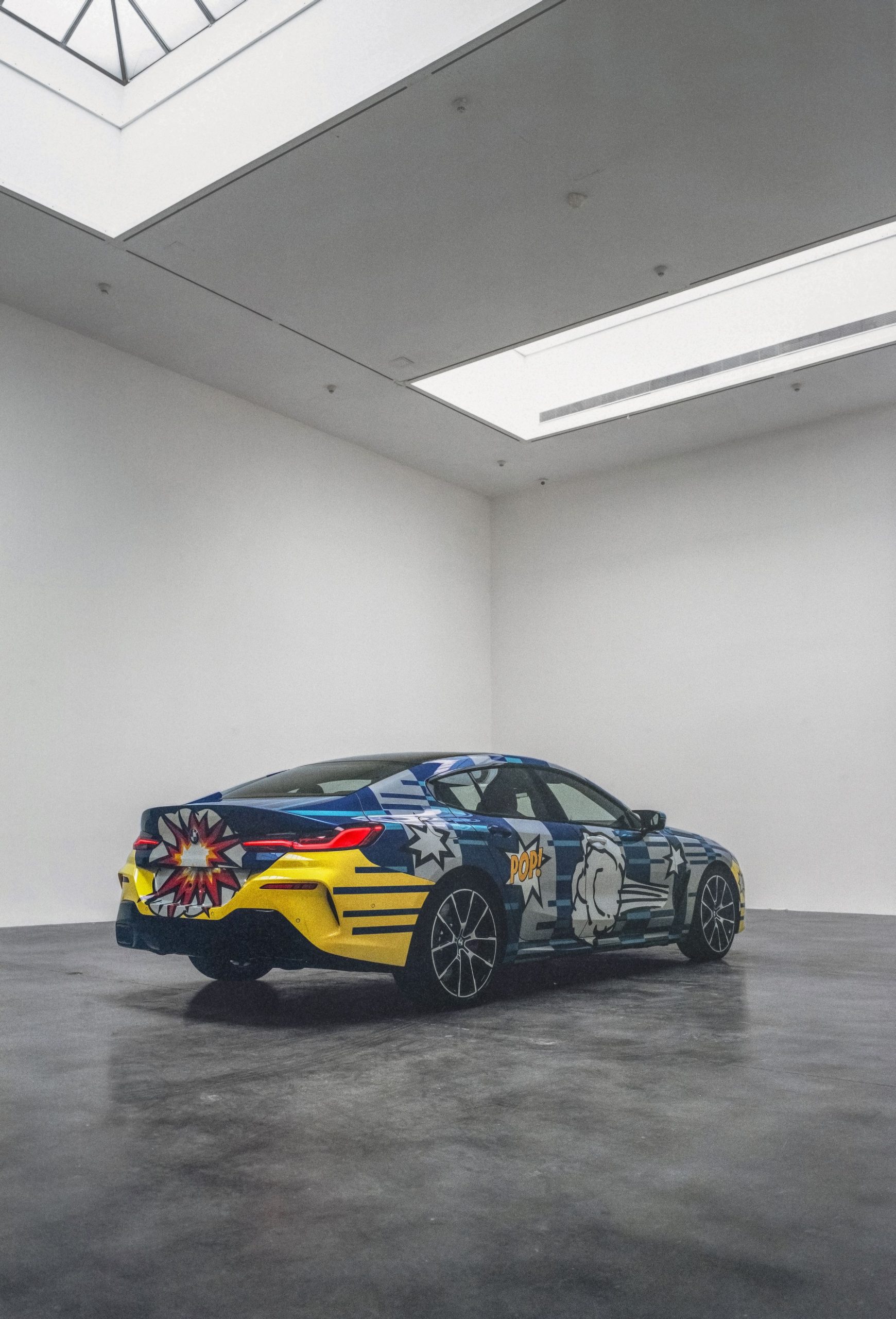 BMW deschide comenzile pentru ediția specială The 8 X Jeff Koons. Doar 99 de unități vor fi disponibile