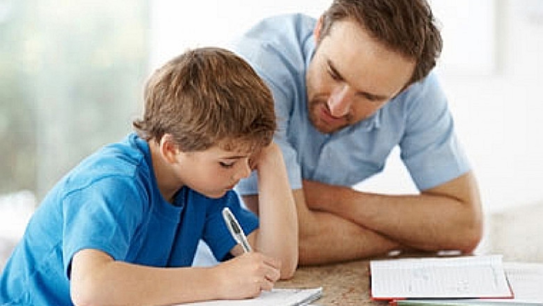 Elevi retrasi de la scoala pentru a invata intr-un sistem nerecunoscut in Romania