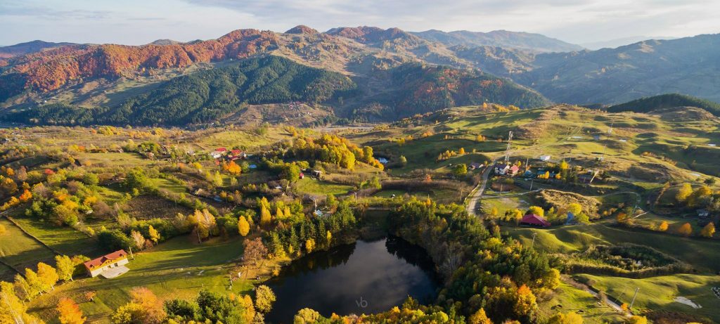 Minunea de apă a României. E unică în Europa, în jurul ei e numai sare
