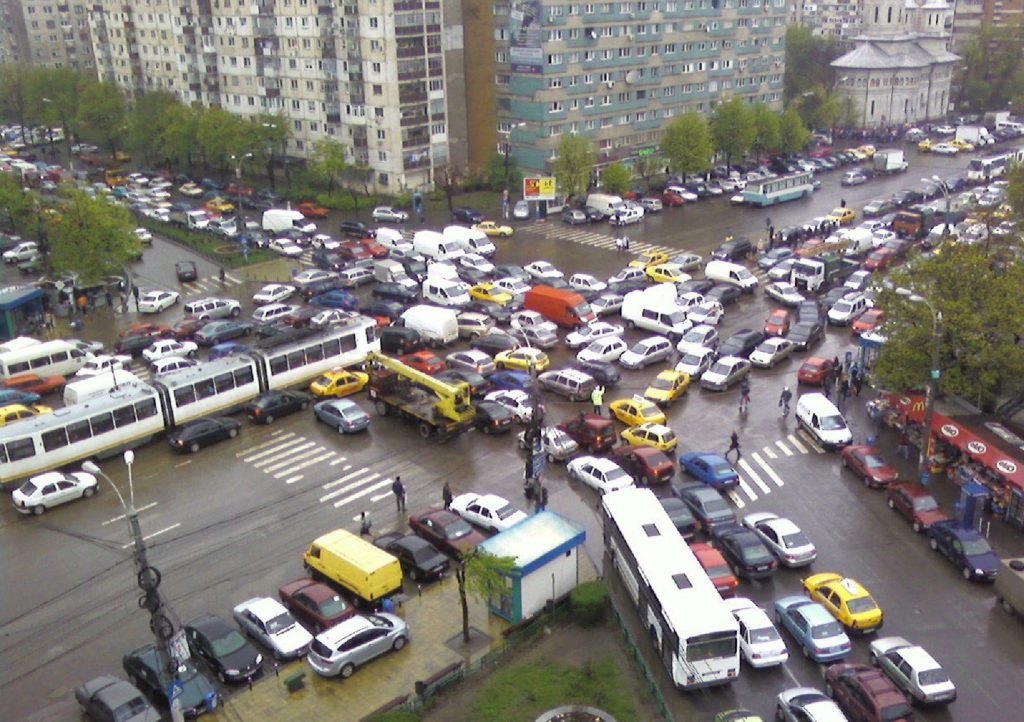 Se schimbă regulile de circulație în orașele din România?! Vehiculele care primesc mai multe avantaje